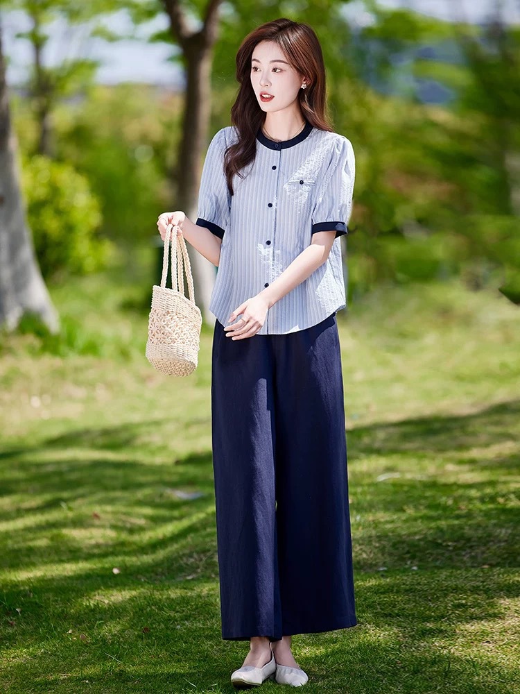 Cotton and Linen Suit for Women in Summer 2025 New Style, Elegant and Appropriate Outfit, a Complete Set of Short-Sleeved Shirts and Casual Pants, Two-Piece Set