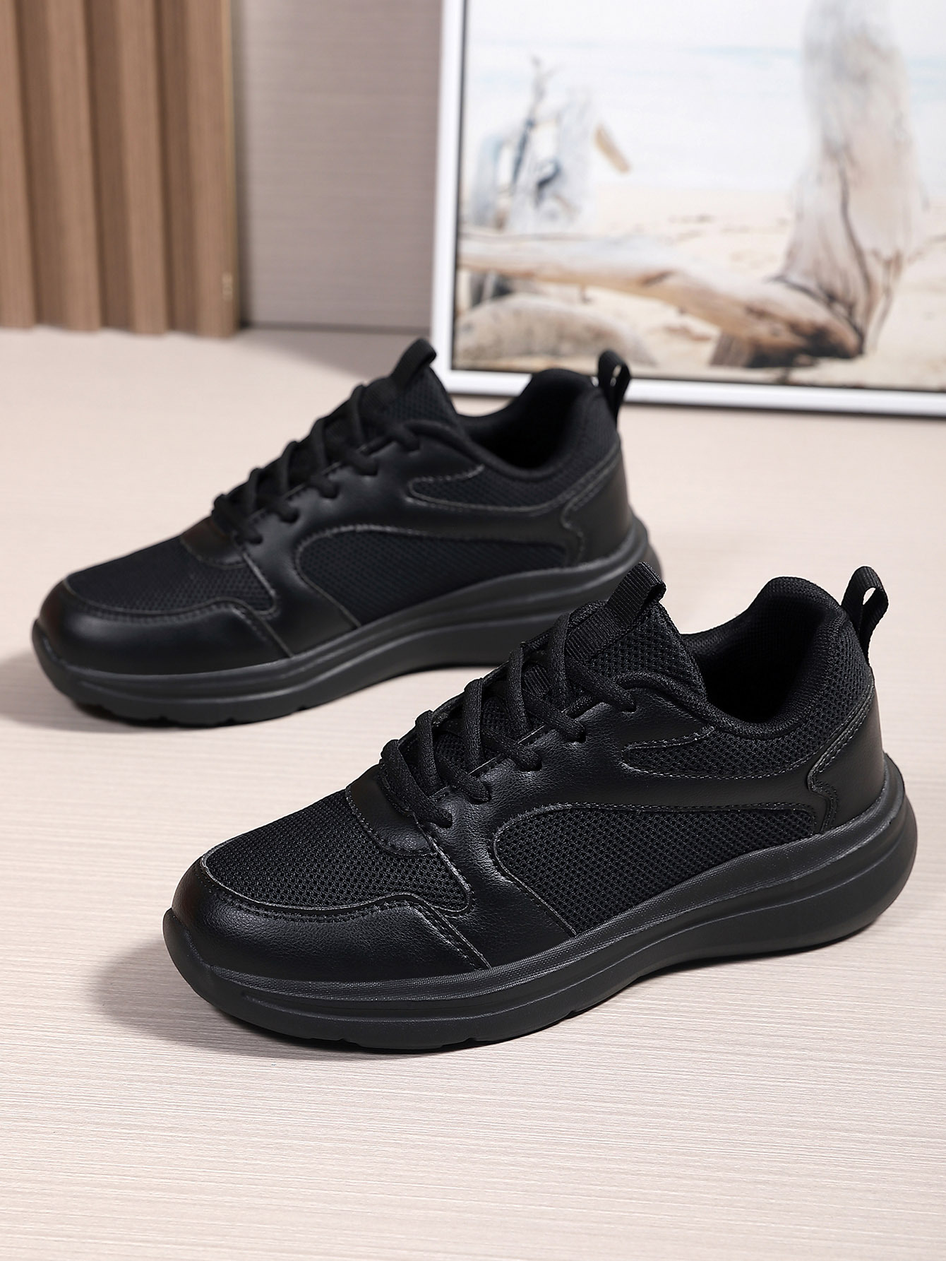 High-Quality All-Black Men's and Women's Sports Shoes, Spring and Summer Mesh Women's Breathable Pure White Running Shoes, Casual Soft-Soled Couple Shoes