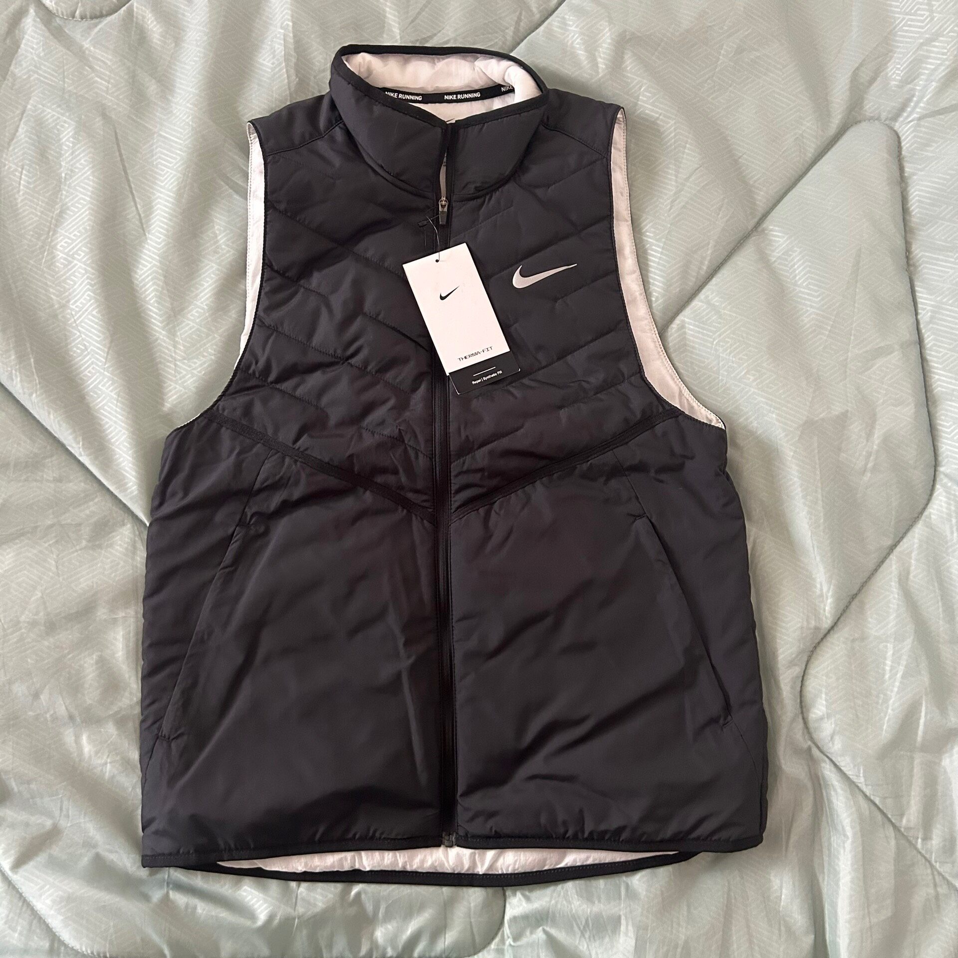 Size S-Xxl Nike Therma-Fit Lightweight, Warm, Water-Repellent and Reflective QC 照片，来自 TAOBAO Qualit.ly