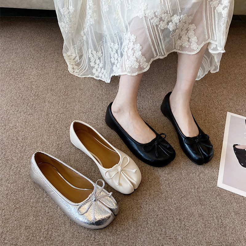 Hui Liya F007-2 Niche Spring and Autumn Split-Toe Loafers for Women 2026 New Spring Slip-On Loafers