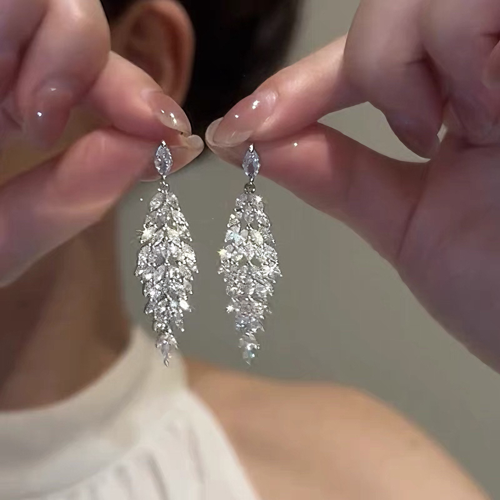 2026 New Trendy Ear Jewelry Dress Evening Earrings New Trendy Luxury Sparkling Diamond Long Tassel Earrings