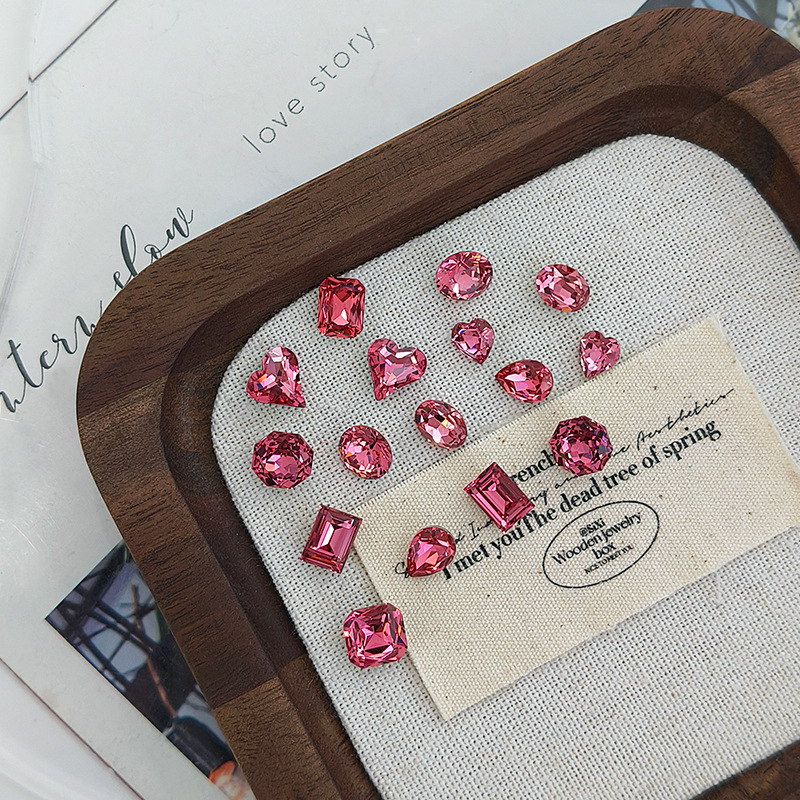 Dongzhou Crystal Light Rose Red Nail Art Rhinestones with Pointed Bottom, Tilted Heart, Dazzling Sparkle, K9 Crystal Peach Heart Rectangular Tilted Heart Nail Art Decorations