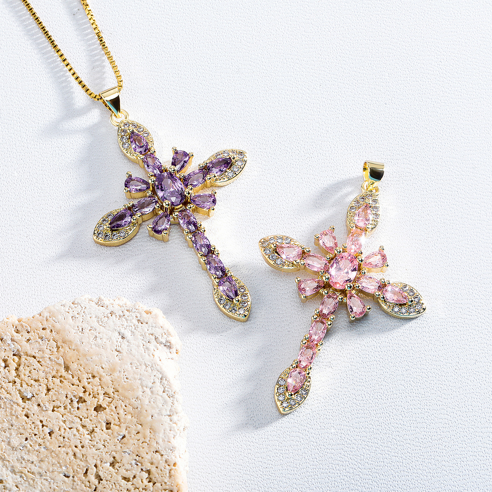 Jinao Light Luxury Polygonal Color Zirconium Flower Heart Cross Necklace Micro-inlay Men's Fashionable Clavicle Chain Niche Fashion New Product