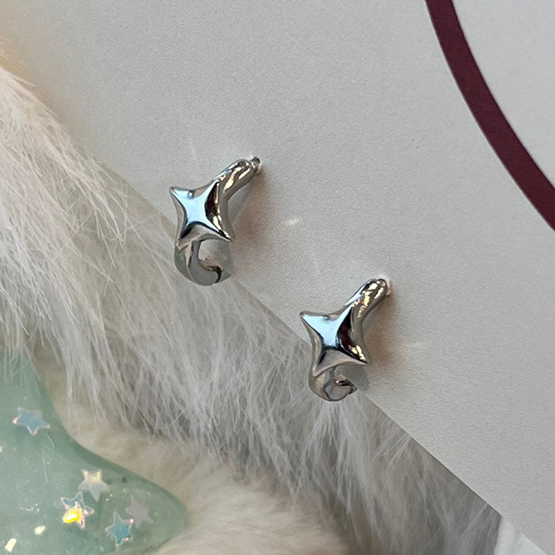 Star Ear Buckle Women's Small Mini Sleeping Free Four Mans Star Earrings Daily Work Commuter Star Mans Earrings Tide