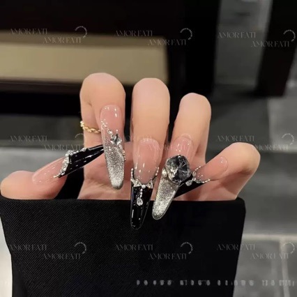 [Moon Shadow] Purely Handmade Dark Night Style High-End Black French Flash Cat Eye Accessible Luxury Whitening Handmade Wearable Nails