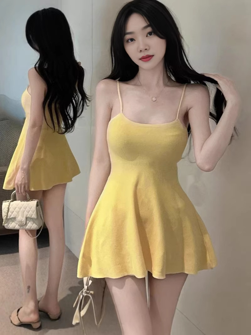 Petite Pure Desire Low-Neck Spaghetti Strap Dress, New Summer Style, Sexy and Sweet Backless Camisole Knit Short Dress