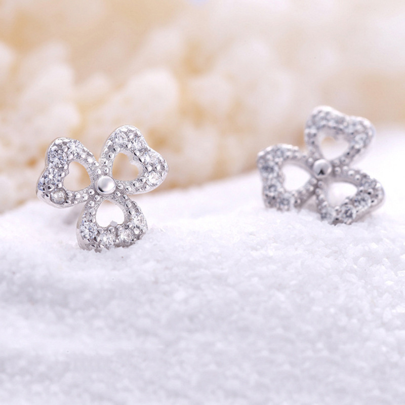 Clover Earrings Women's Micro Diamond Flower Simple Hollow Petal Love Heart-shaped Earrings Light Luxury Elegant Korean-style Accessories