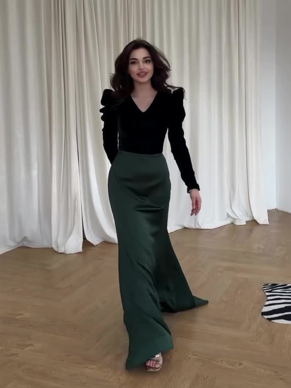 Amazon European and American 2026 Autumn Fashionable and Elegant Velvet Patchwork V-Neck Intellectual Waist-Tie Long Dress