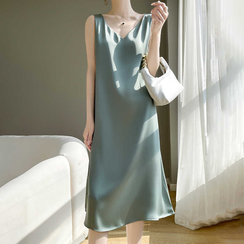 Spring and Summer Fashionable Silky Sling Vacant Skirt Women's High-end Sense Base Long dress Satin A- line High Waist Long Skirt
