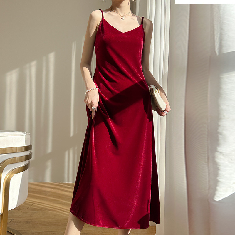 Red gold velvet sling design sense dress women's spring and summer sleeveless French retro underskirt over the knee dress