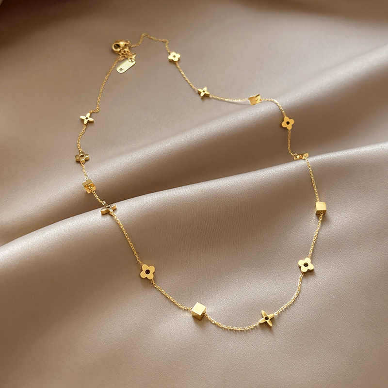 Four-Leaf Clover Titanium Steel Necklace Women's Accessible Luxury Niche High-End Four-Pointed Star Clavicle Chain 2024 New Hot Style Necklace