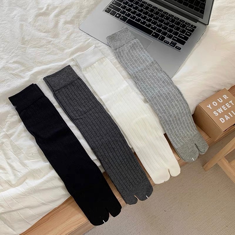 Japanese style wide vertical stripes solid color toe socks minimalist basic two toe socks mid-calf socks toe shoes with pile socks