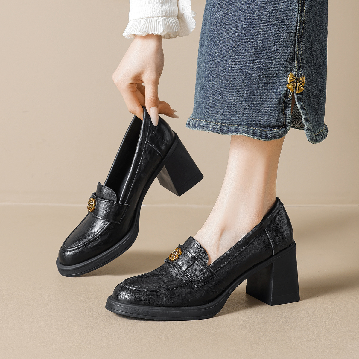 Weiwei Girl 2376-2 British Style High Heel Loafers Camellia Leather Slip-On Chunky Heel Single Shoes for Women