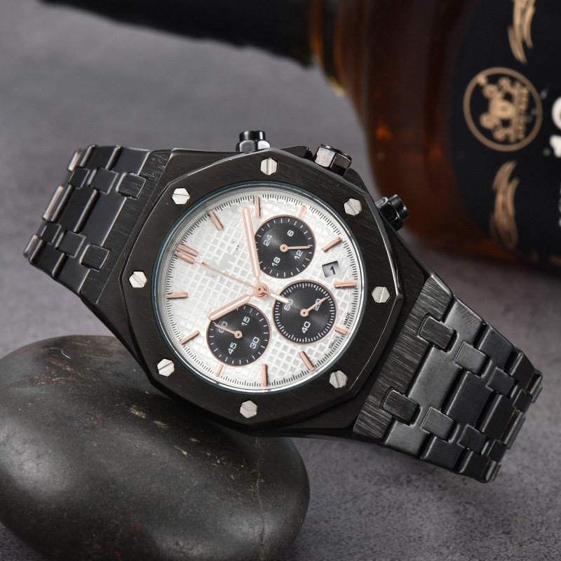 Environmental explosions Royal Oak European atmosphere dial steel band luminous quartz six-pin calendar watch in stock wholesale