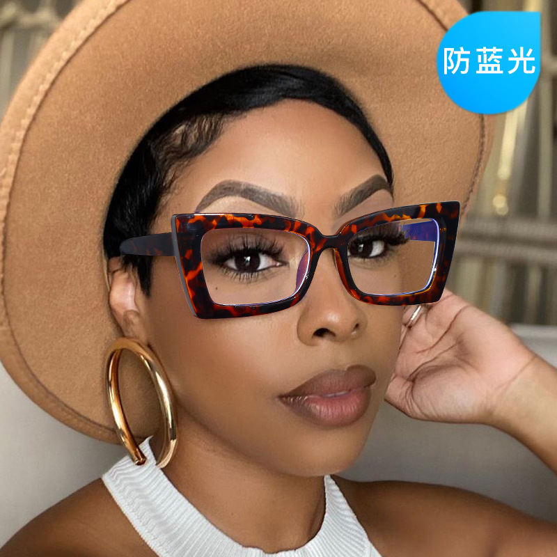Anti-blue Light Glasses Frame Retro Cat's Eye Flat Mirror Women's 2022 European and American Square Street Photoshoot Instagram Transparent Glasses Frame Trendy