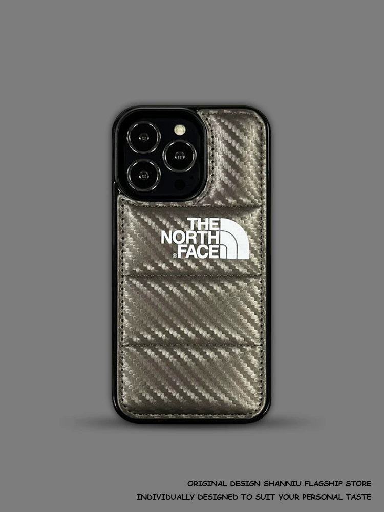 Down Jacket Style European and American Trendy Brand North Face iPhone 16 Pro Max Phone Case, Personalized Original Design for 15 Pro, Suitable for Apple 14 Pro, Couple Style for Men and Women, 13 Carbon Fiber Leather Texture, 12 Large Hole Anti-Drop Protective Case