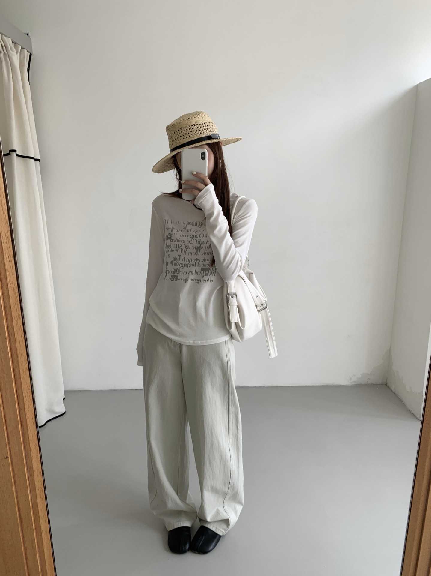 Gagd Captures the Essence of Clean Fit ~ Unique Inkjet Letter Print Tencel Long-Sleeve T-Shirt with a Cool Feel
