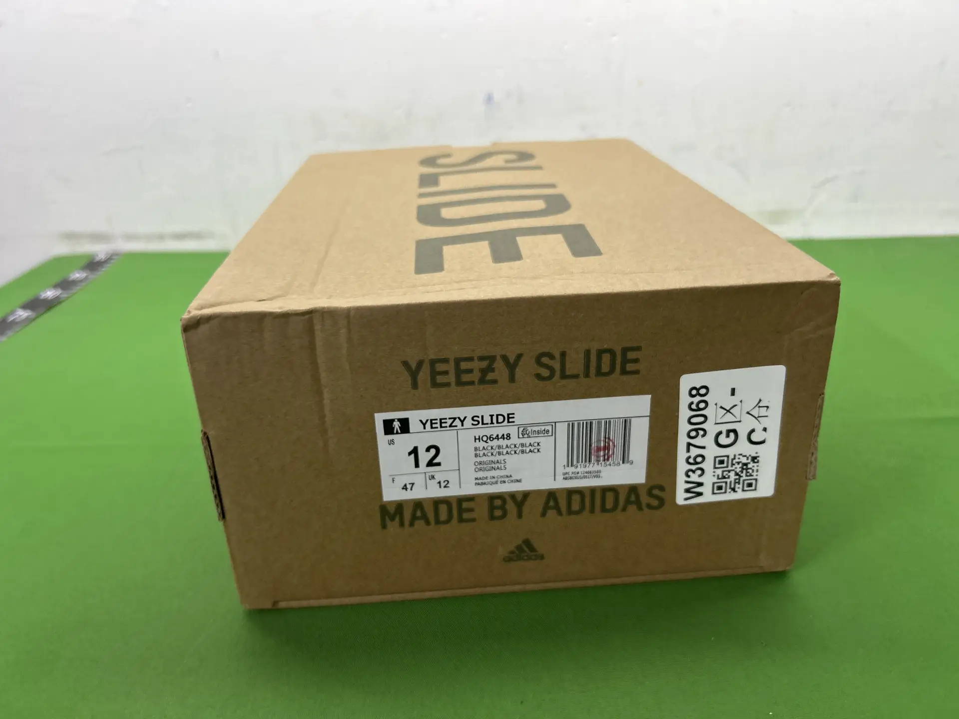 Adidas Yeezy Slide HQ6448 Black