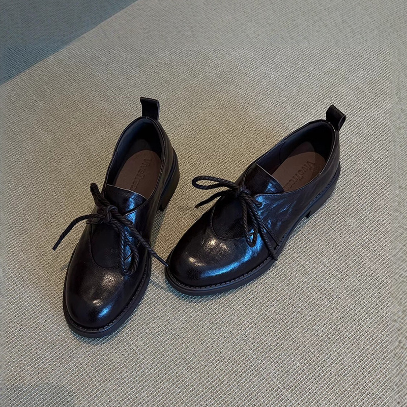 In-Stock British-Style Loafers for Women, 2026 Spring Commuter Round-Toe Lace-Up Leather Shoes, Retro Simple Genuine Leather Flats