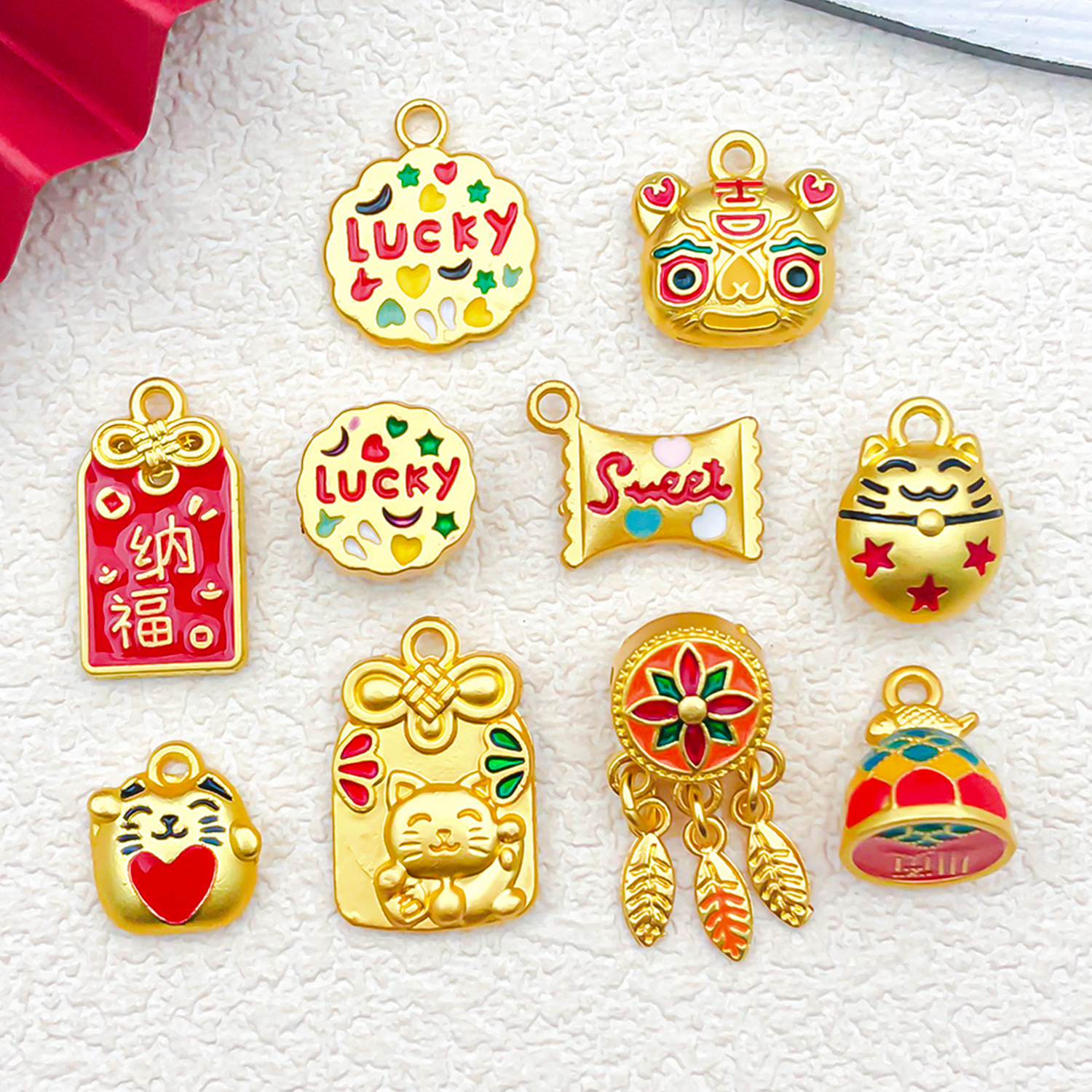 Ancient French gold lucky lucky lucky cat diy bracelet necklace key chain mobile phone rope pendant alloy jewelry accessories