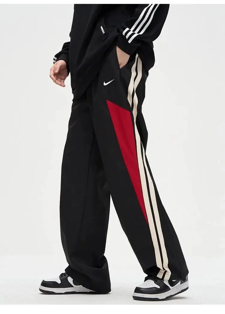 Same style trousers for men and wome