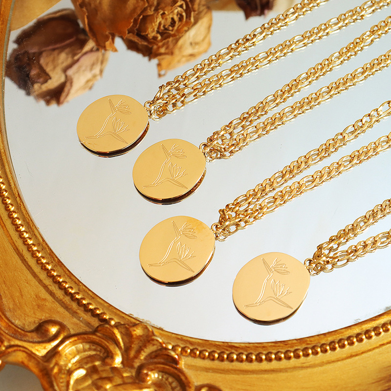 French style non-fading Figaro chain with round Brand leaves lotus carving pendant titanium steel necklace clavicle chain
