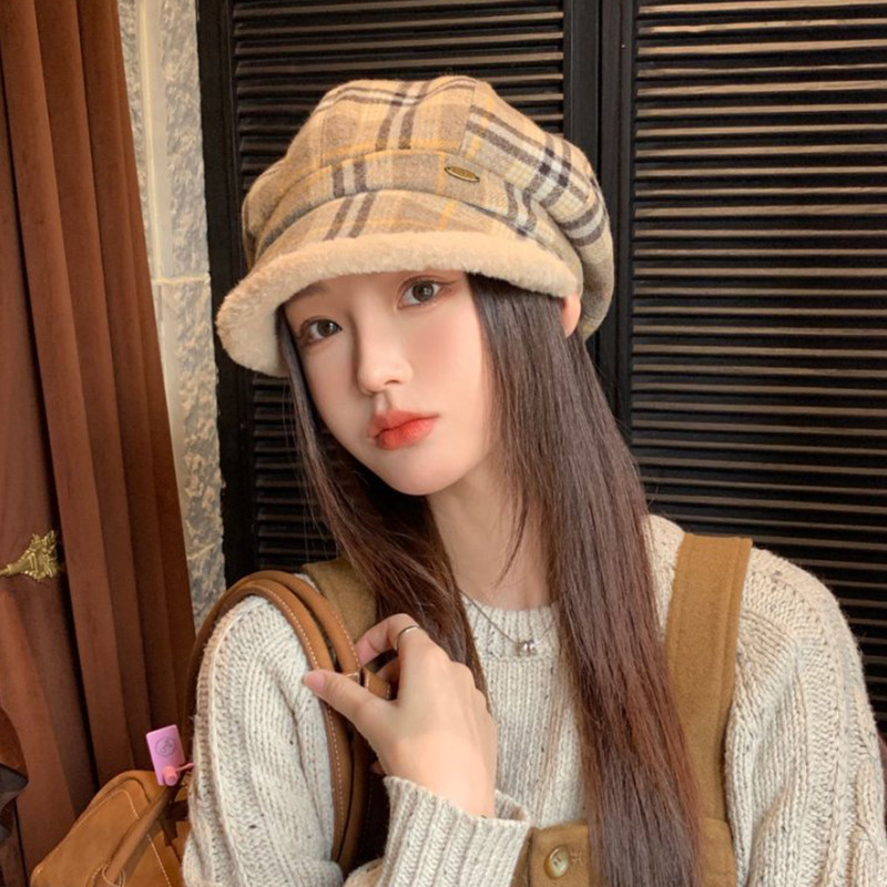 Vintage Plaid Plush Octagonal Hat for Women, Autumn and Winter Versatile Warm Octagonal Hat, Face-Slimming Fisherman Hat