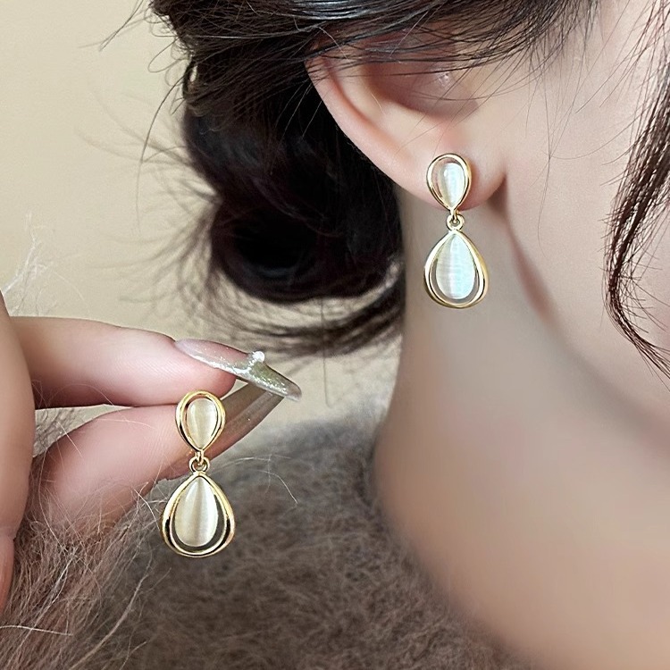 S925 Silver Needle Water Drop Cat's Eye Stone Earrings, Light Luxury Niche Design, High-End Earrings, Exquisite Versatile Ear Pendants