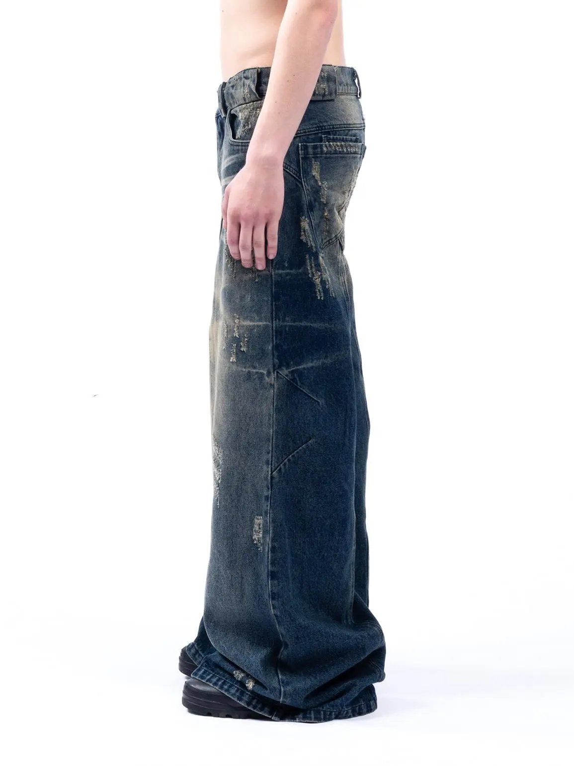 No Faith Studios three-dimensional cutting water washed blue old scraped hole loose dirty dyed jeans men