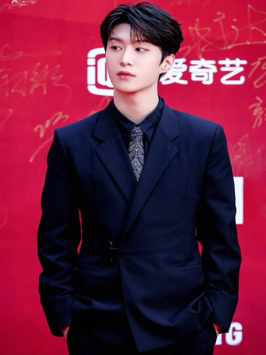 Gvc Style Mmw Wool Fabric Black Metal Lock silm Suit Outwear Fan Chengcheng Same Style Suit