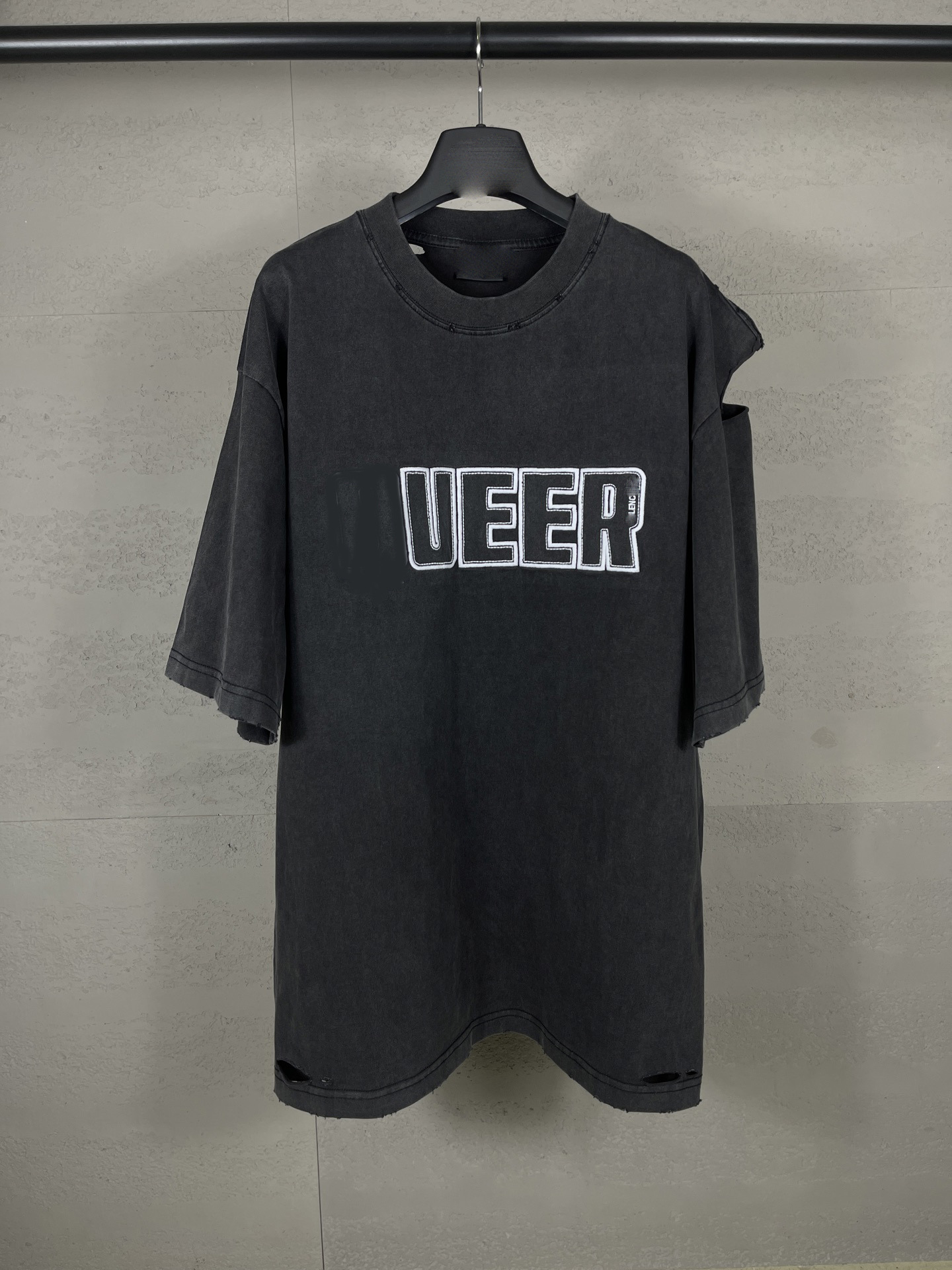 2025 Summer Paris Front Letter Logo Patch Embroidered Garment Washed Cut Old Short Sleeve T-Shirt for Men and Women