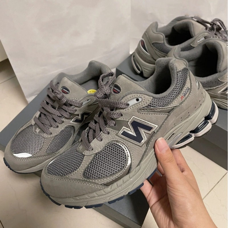 New 2002R Men's Shoes Dad Sneakers Running Shoes Women's Shoes 992 Couple Shoes Putian Pure Original Shoes Sports Fashion