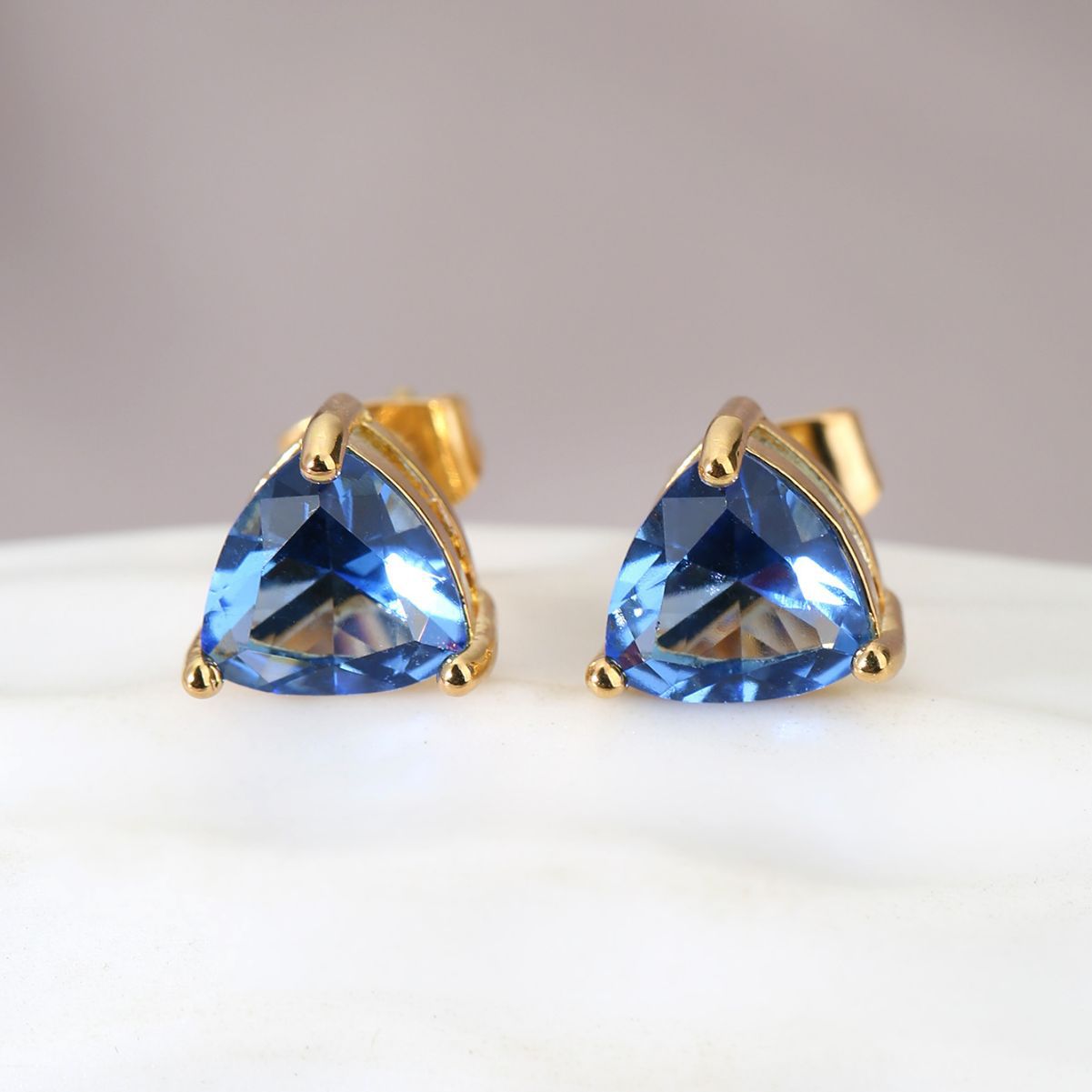TikTok Online Celebrity Live Hot Selling Jewelry Fashion Triangle Blue Zircon Earrings Female Elegant All-match Simple Earrings
