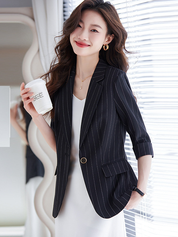 Black Striped Blazer for Women with Three-Quarter Sleeves, 2025 New Style, Elegant Goddess Style, Professional Small Suit Dress, Thin