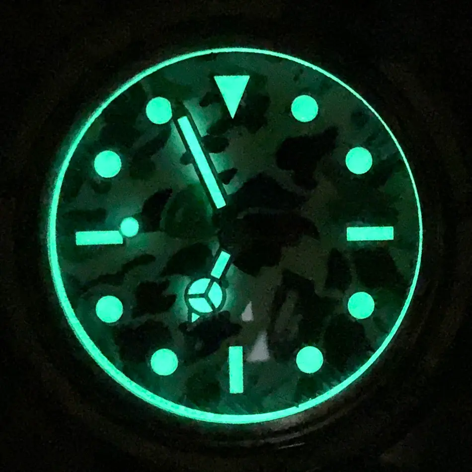 Mechanical Watch 39.5mm Stainless Steel Retro Case + Steel Belt Green Luminous Camouflage Dial Matching Nh35 Movement