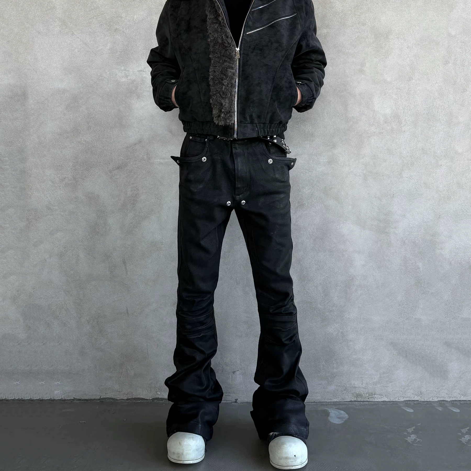 Ro Style Black Coated Waxed Wrinkled Flared Pants American Niche Jeans with Rivets Slimming Floor-Length Trousers for Men