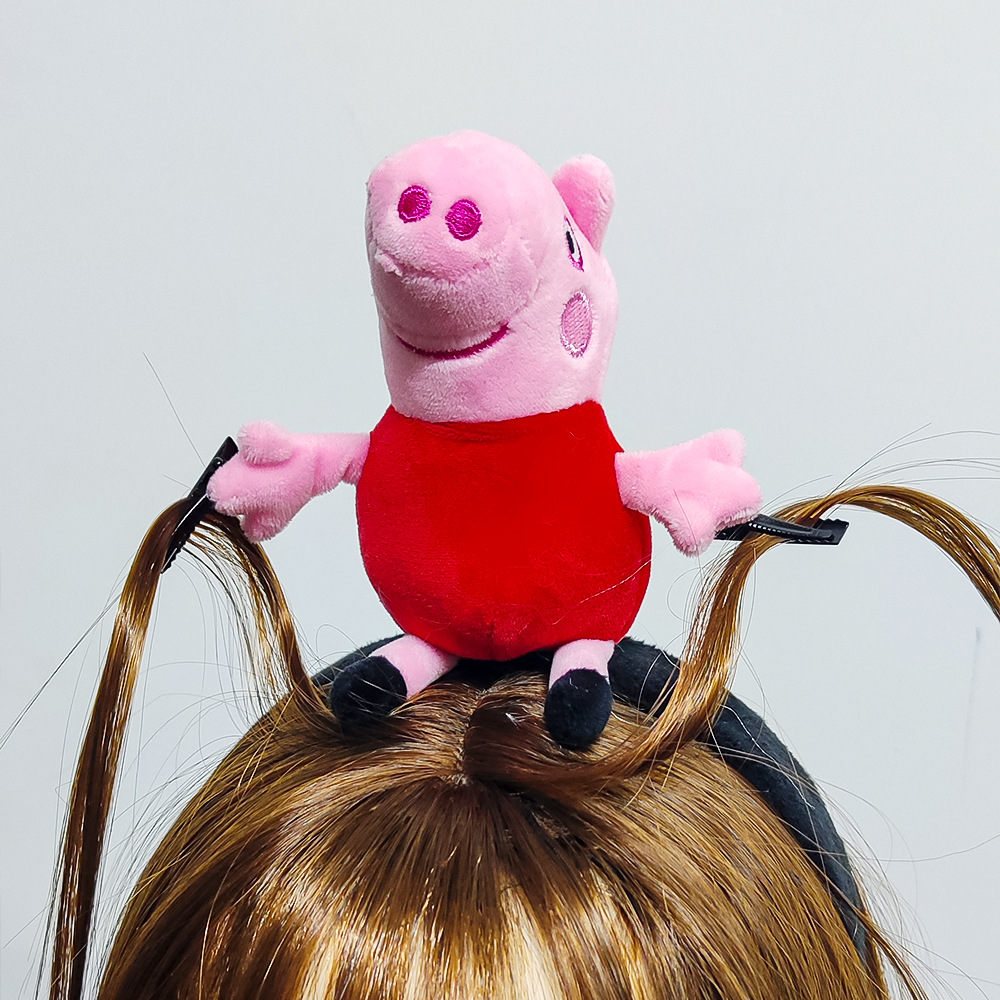 Cute Cartoon Peppa Pig Headband, Plush 3D Headband That Makes the Face Look Smaller, Hair Accessory for Amusement Parks and Comic Conventions