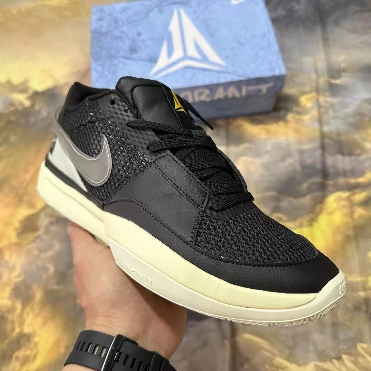 Chunyuan Hs, retail price 200 yuan, Morant—low-top sneakers with built-in air cushioning, suitable for sports, casual wear, and basketball.