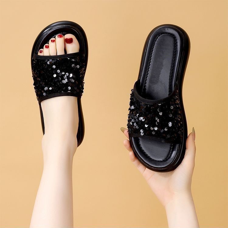 Flat Soft-Soled Slippers for Summer 2026, New Style with Sequins, Fashionable Mid-Heel Versatile Beach Sandals, Slip-On Slippers