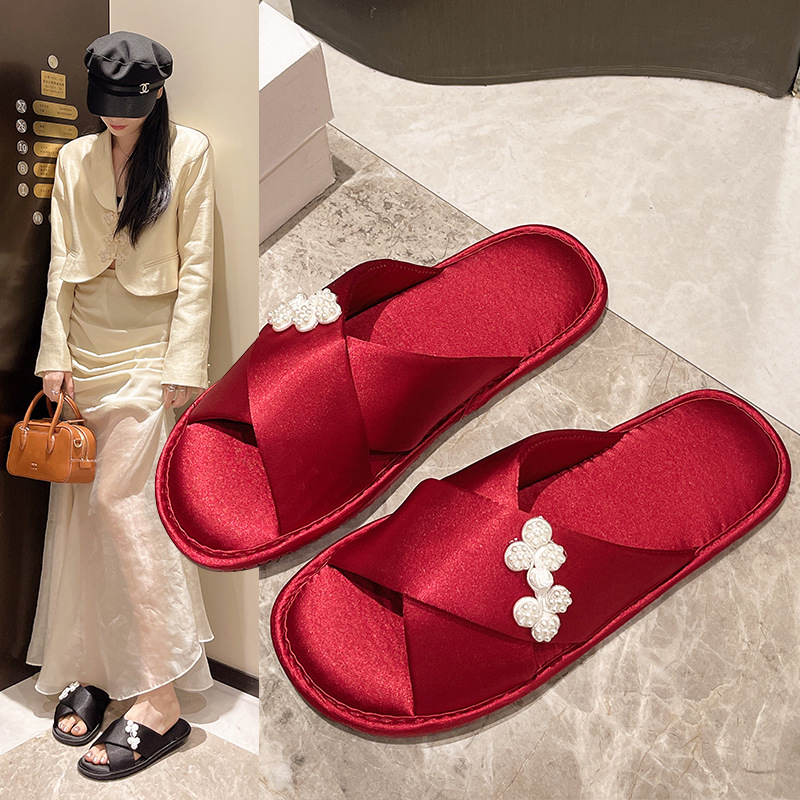 New Fashion Summer Women's Indoor Slippers Home New Chinese Embroidered Chinese Style Satin Flat Non-slip Silent Sandals