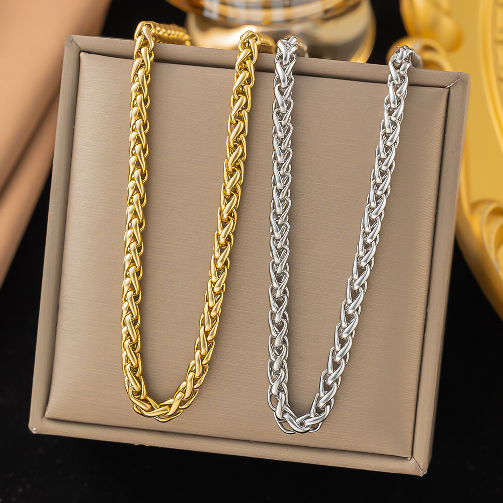 Cross-border hot explosions 18K gold titanium steel plain chain simple temperament rope chain stainless steel vacuum plating factory wholesale