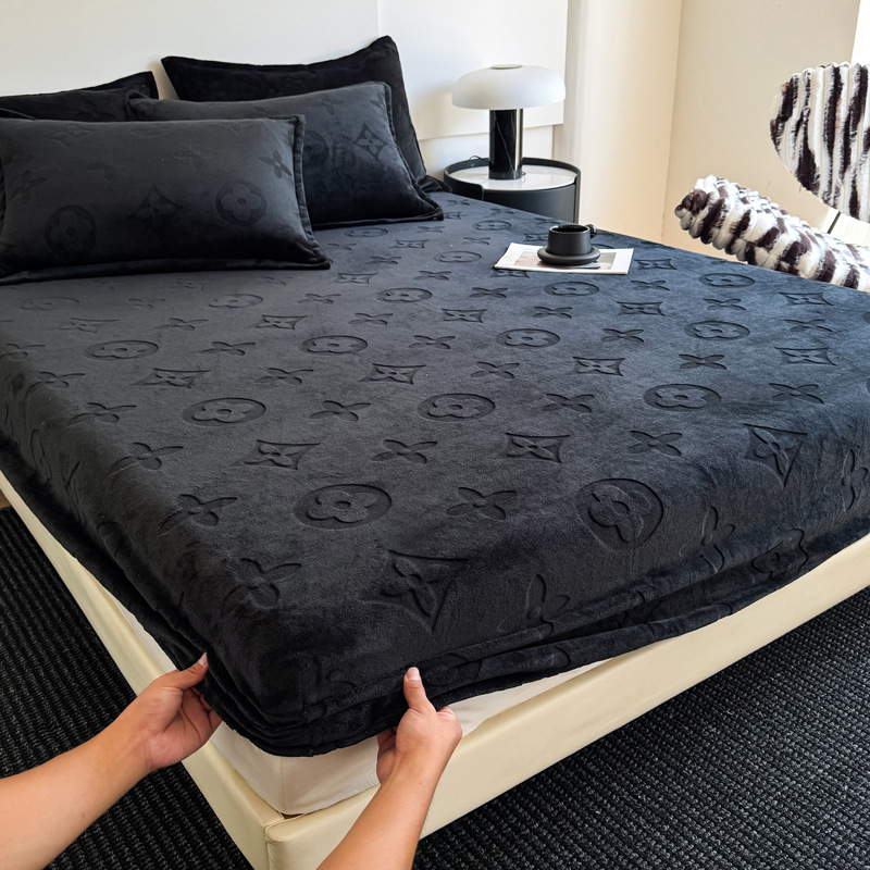 Carved Milk Velvet Bed Sheet Cross-Border Special Supply Cut Flower Bedspread Three-Piece Set Thickened Coral Velvet Mattress Protector Manufacturer QC-foto från 1688 på Qualit.ly