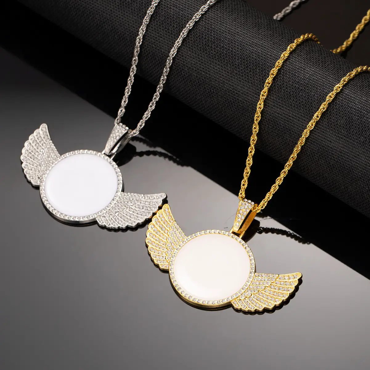 Cross-border explosions diamond wings photo necklace European and American personality map photo frame titanium steel chain trendy cool hip hop sweater chain