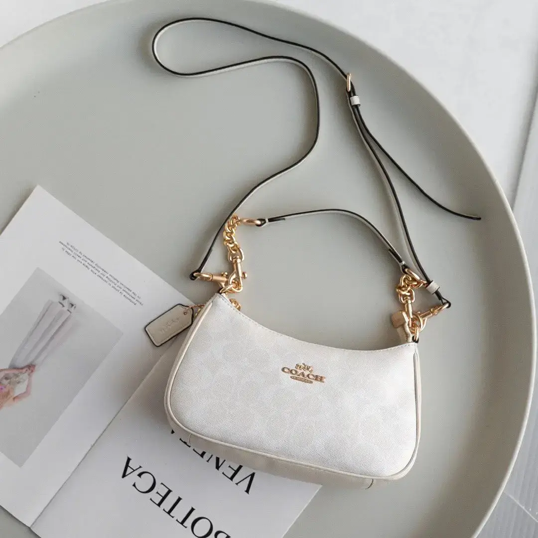 Coach Teri Shoulder Bag White