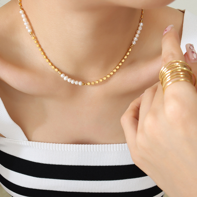 Japanese and Korean Style Fresh Ins Blogger Gold Lentil Stitching Necklace Freshwater Pearl Embellishment Design New Style Clavicle Chain for Women