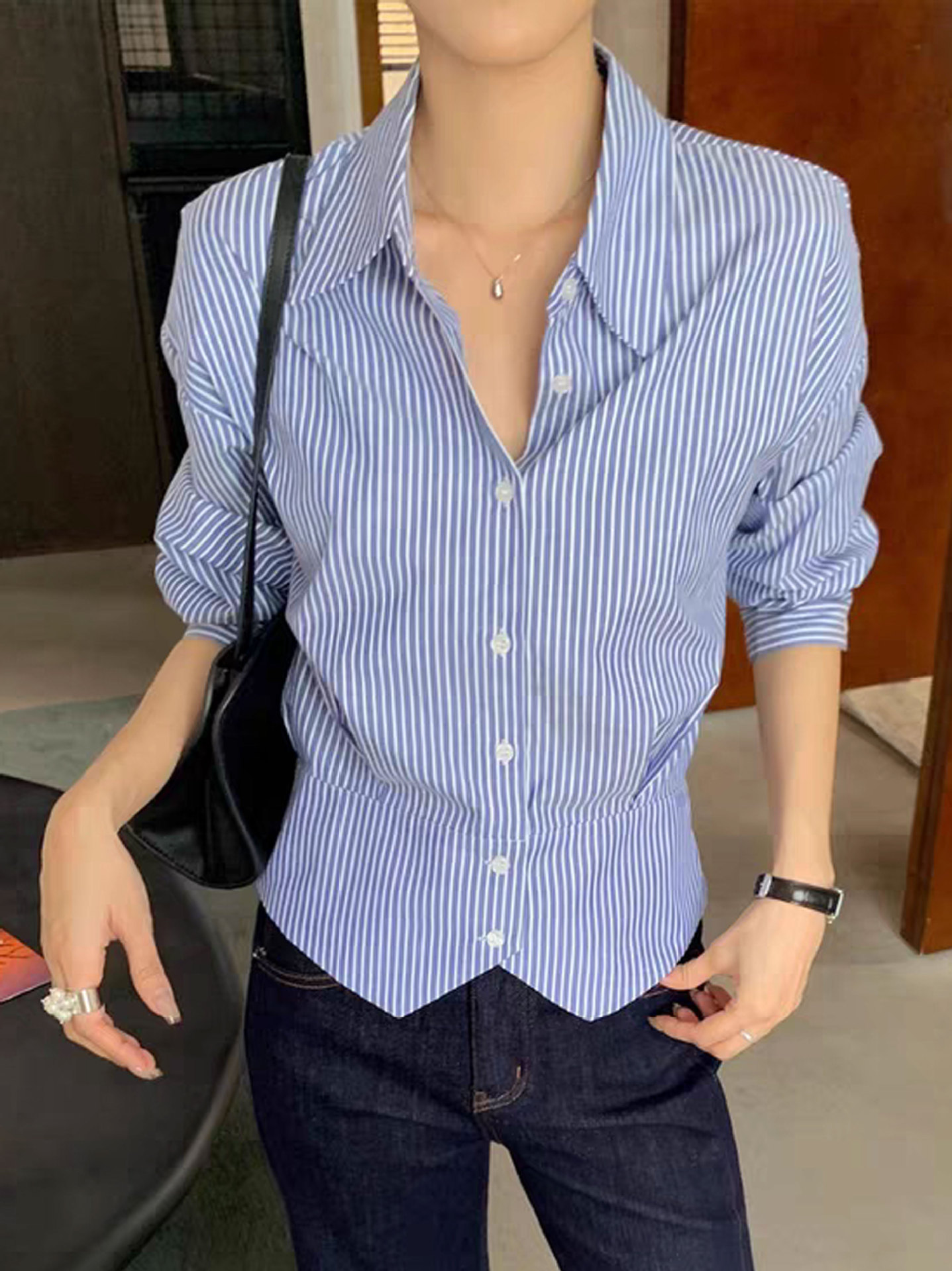 26 Spring Miu Series Blue Striped Waist-Cinching Shirt, Wrinkle-Resistant, No-Iron, Elegant, Casual, Versatile, Commuter Shirt 25760
