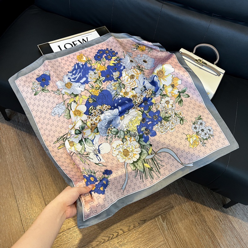 Small Square Silk Scarf for Women, Suitable for Spring, Autumn, and Winter, to Pair with Shirts, French Retro Style, Neck Protection, Thin Scarf, Neckerchief Fotografie QC de pe 1688 pe Qualit.ly