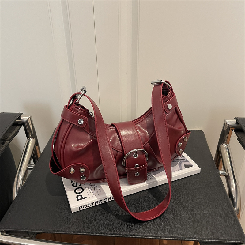 Retro Hot Girl Motorcycle Crossbody Bag, New Winter Style, Versatile Underarm Bag, Large Capacity Casual Commuter Shoulder Bag