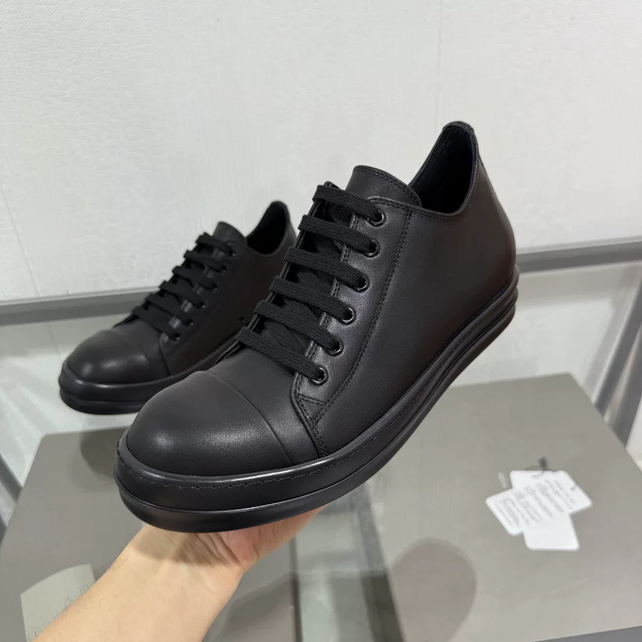 Black Warrior RO Men's Shoes 25ss Independent Main Line Pure Black Leather Surface Coarse Lace Milk Fragrance Bottom Low Top Shoes Women's Light Luxury