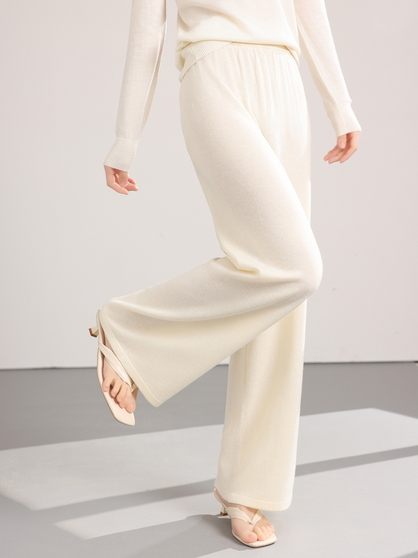 2026 Spring/Summer New Women's Fine Wool High-Waisted Casual Pants, Wool Knit Loose Wide-Leg Pants, Fashionable Thin Straight-Leg Pants
